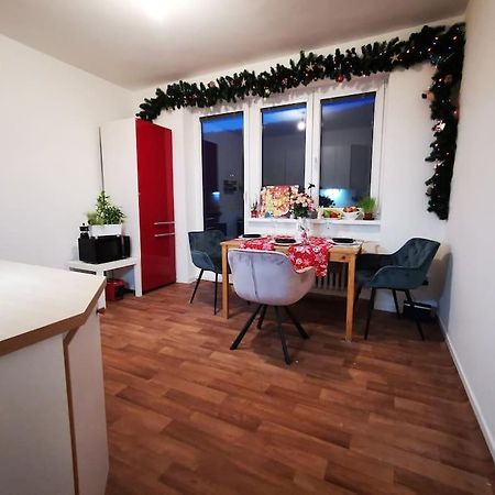 Cely Apartman Podlesi 54M2 S Dvema Balkony A S Novou Manzelskou Posteli, Zatim Neni Na Fotkach Daire Brno Dış mekan fotoğraf